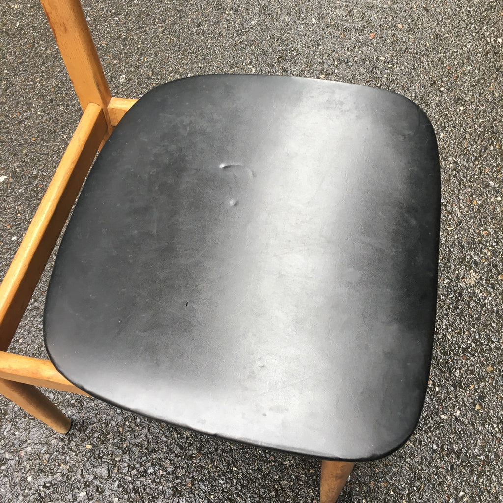 Chaise scandinave vintage bois et skaï noir