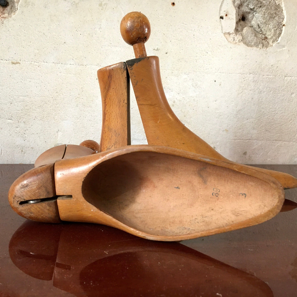 Paire d'embauchoirs pour bottines P.39