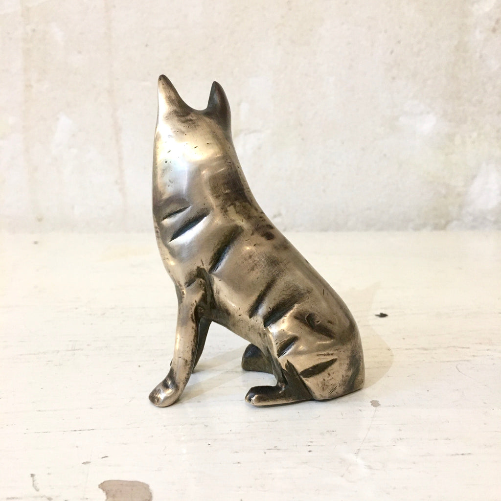 Figurine de chien en laiton