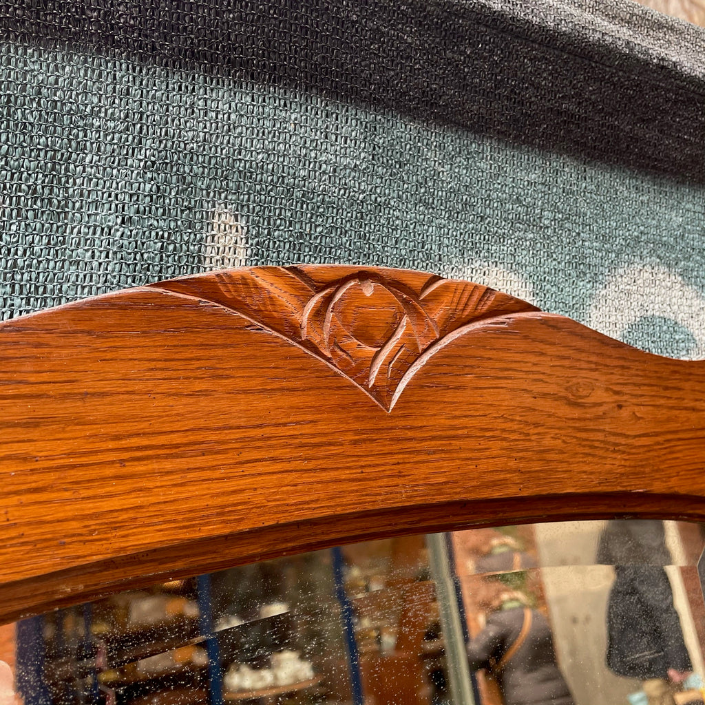 Miroir sur porte d'armoire