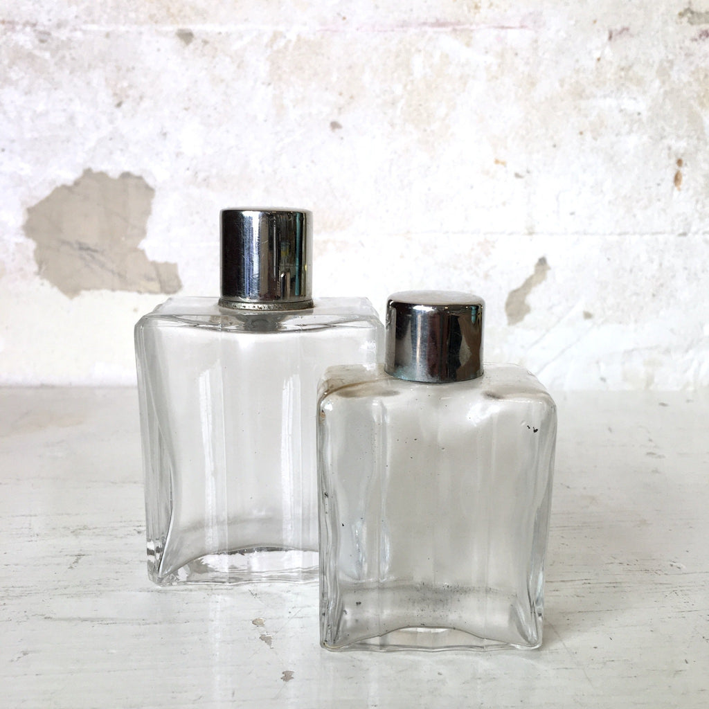 Lot de 2 flacons Art Déco en verre