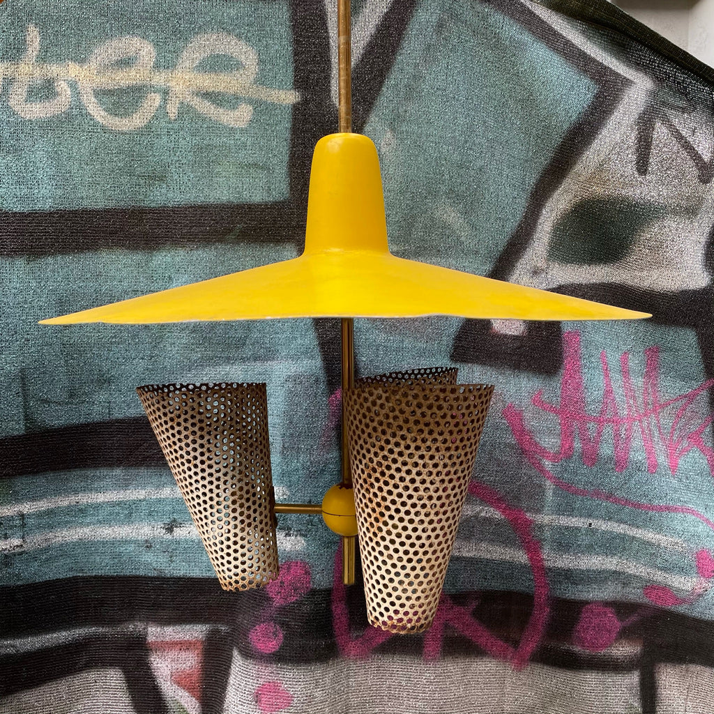 Suspension jaune tôle perforée années 50