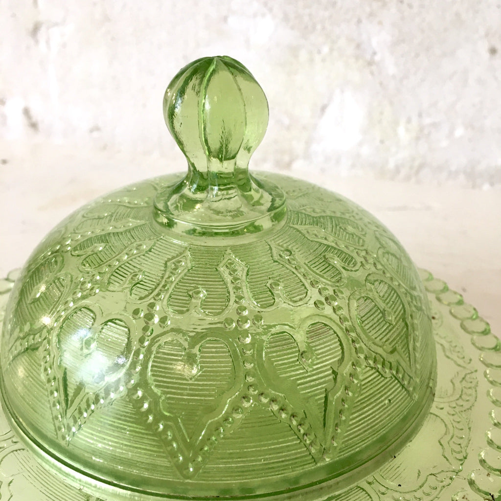 Beurrier en verre moulé ouraline