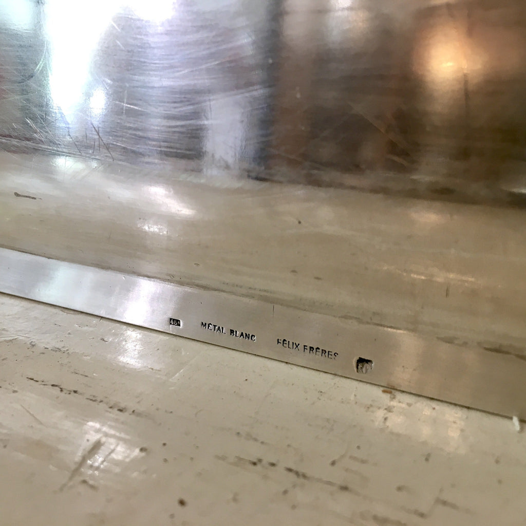 Grand plateau en métal blanc Félix Frères