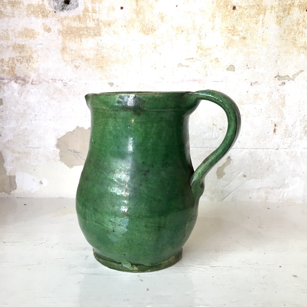 Pichet en grès émaillé vert