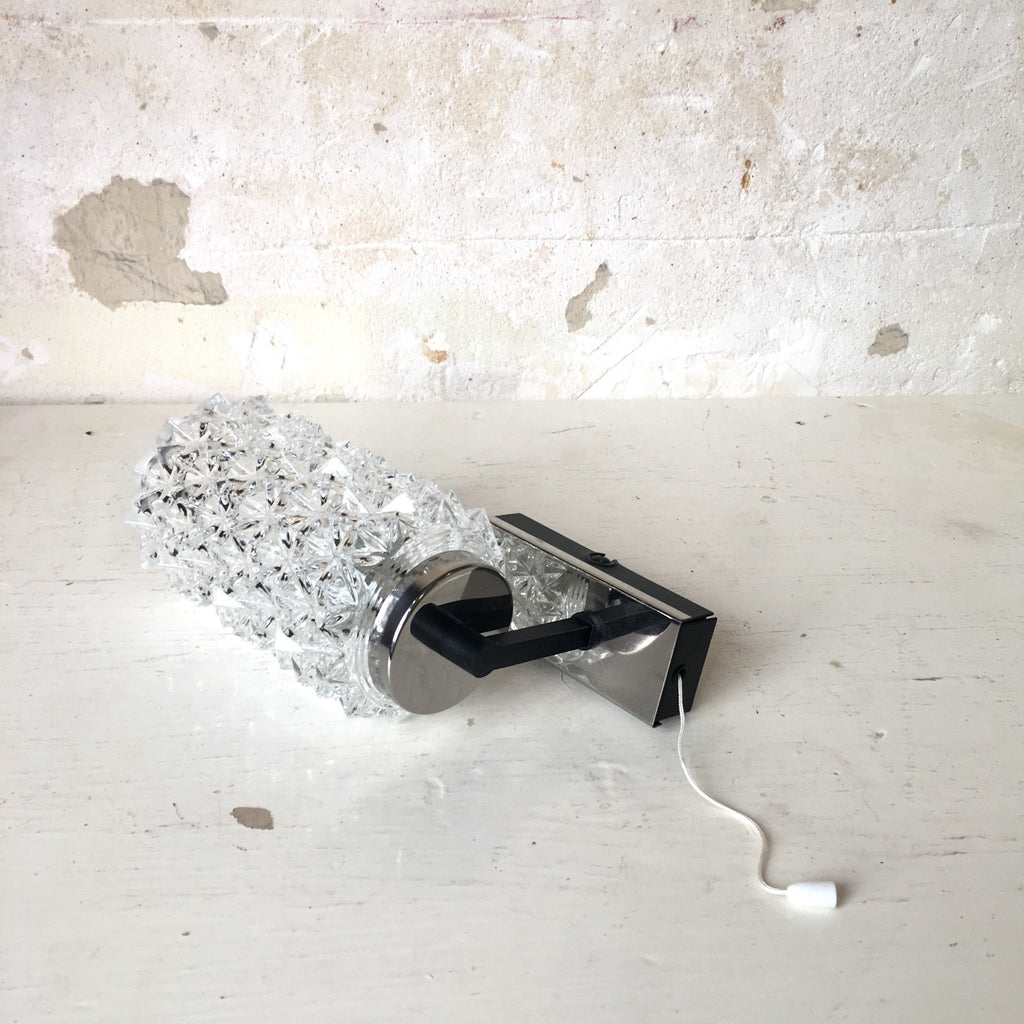 Applique métal abat-jour verre moulé cylindrique années 1970