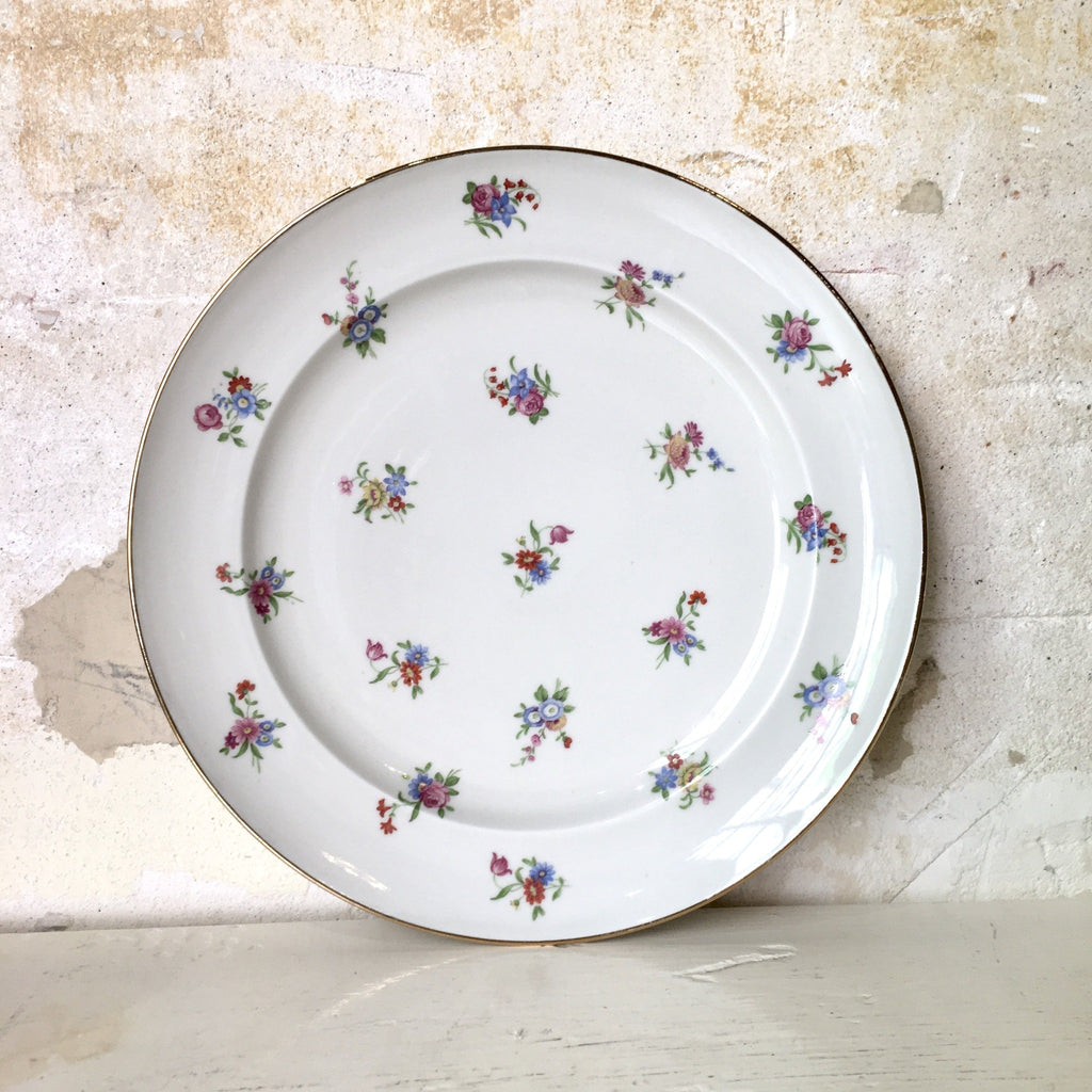 Assiette à dessert en porcelaine de Limoges décor fleurs