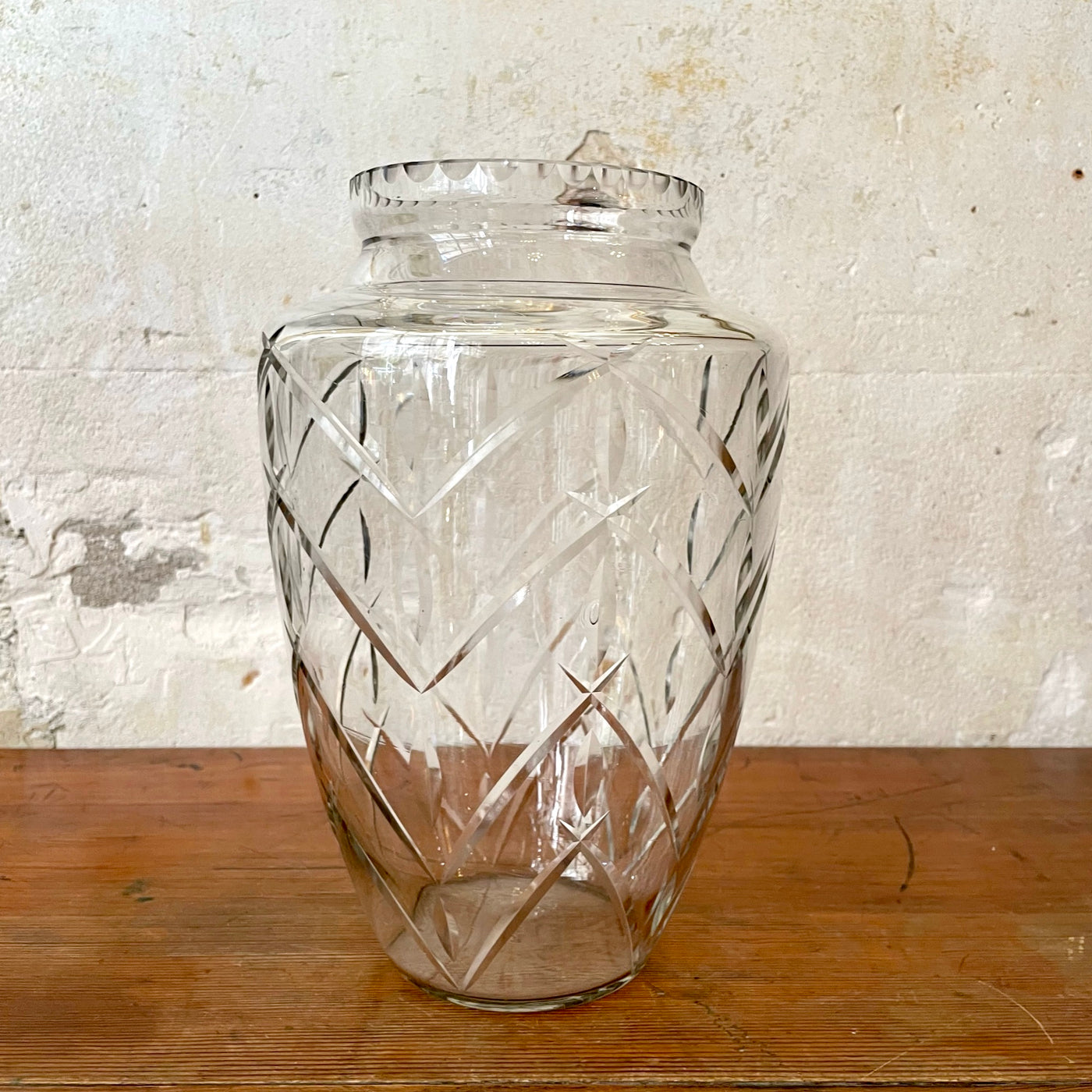 Grand vase en cristal taillé