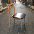 Chaise scandinave vintage bois et skaï noir