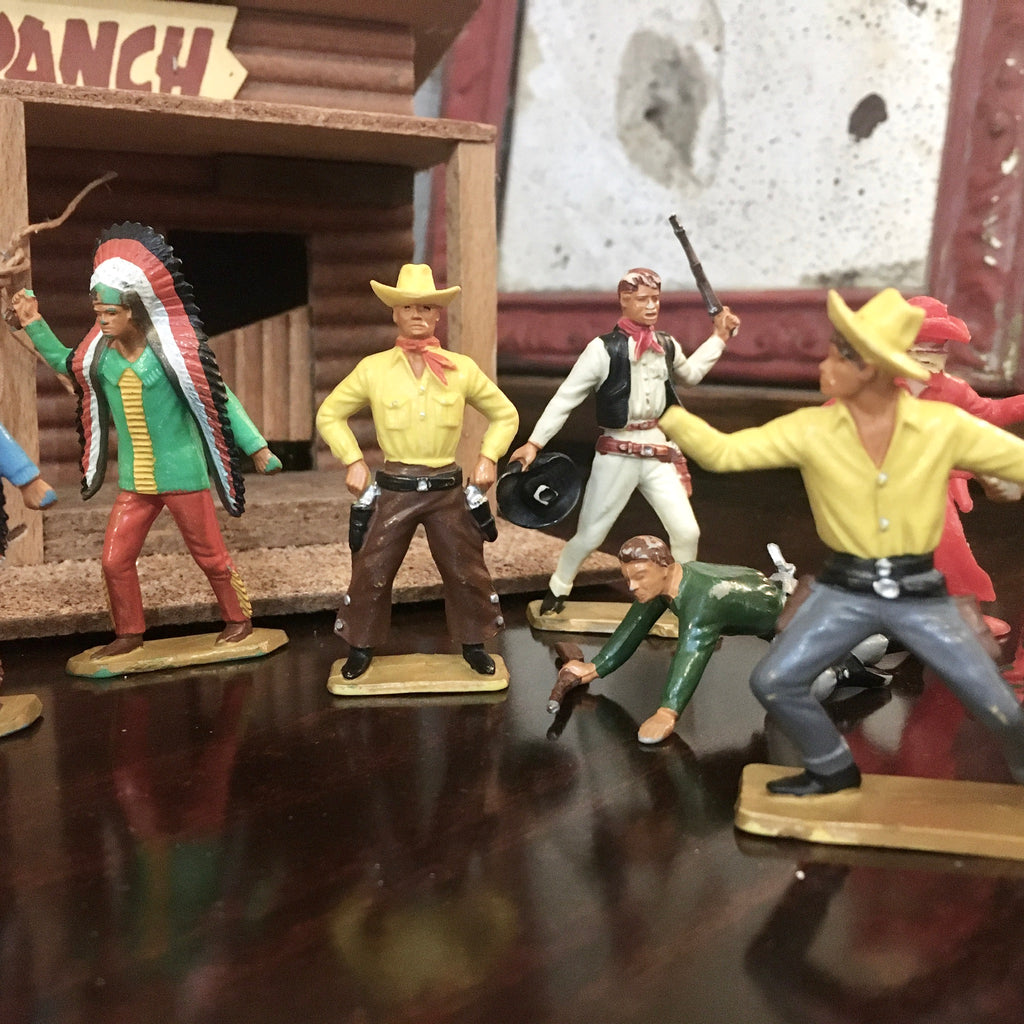 Ensemble Saloon et ranch en bois