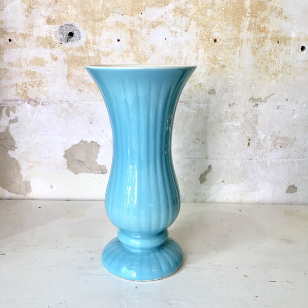Vase en céramique bleu turquoise