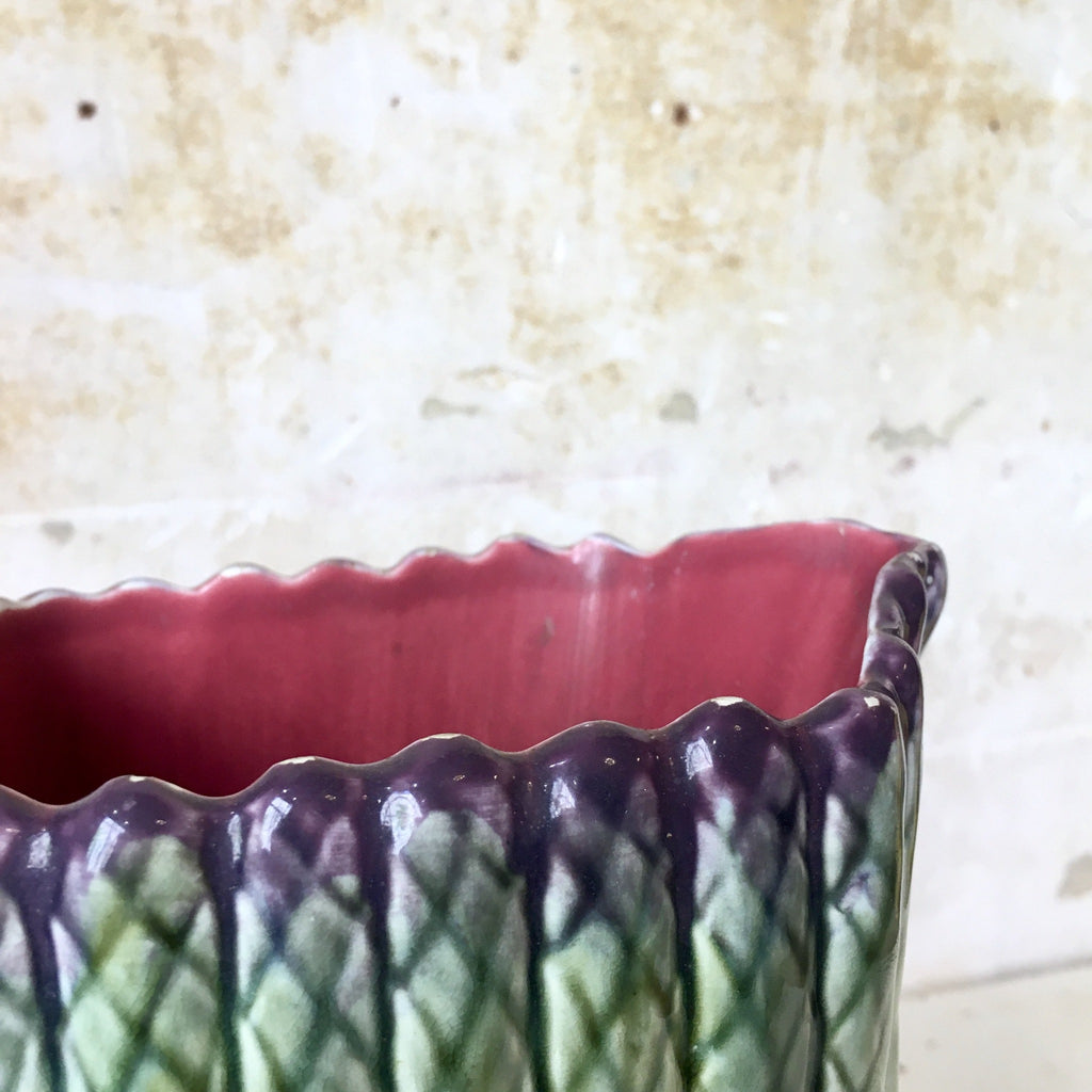 Pichet en barbotine de la faïencerie d'Onnaing 'Asperges'