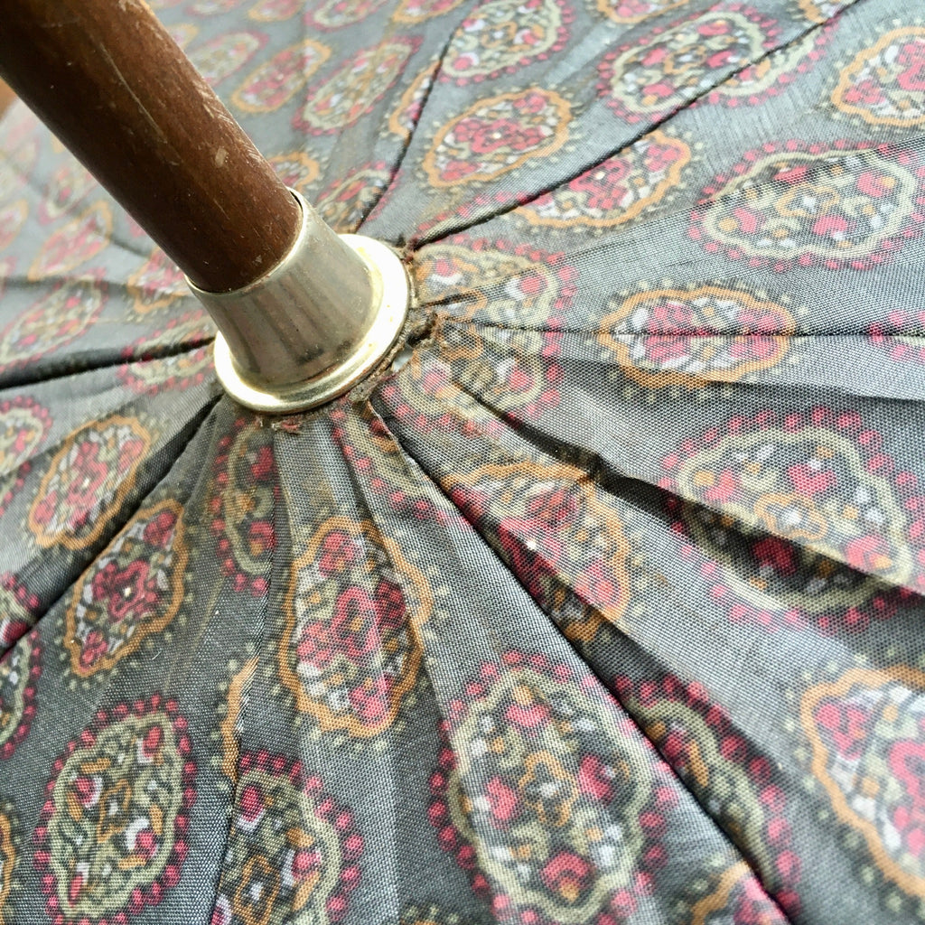 Parapluie vintage à motifs