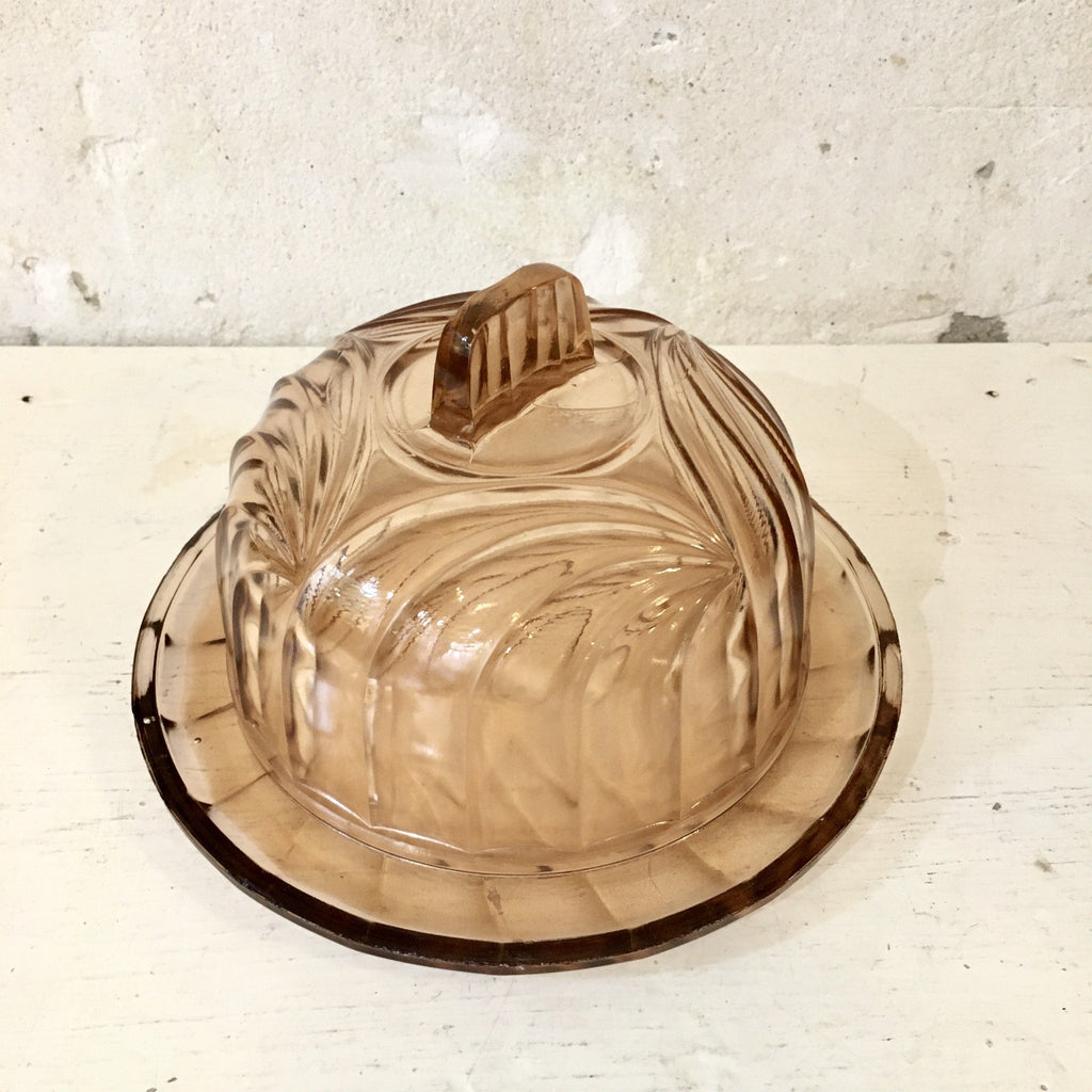 Cloche à fromage en verre rose moulé