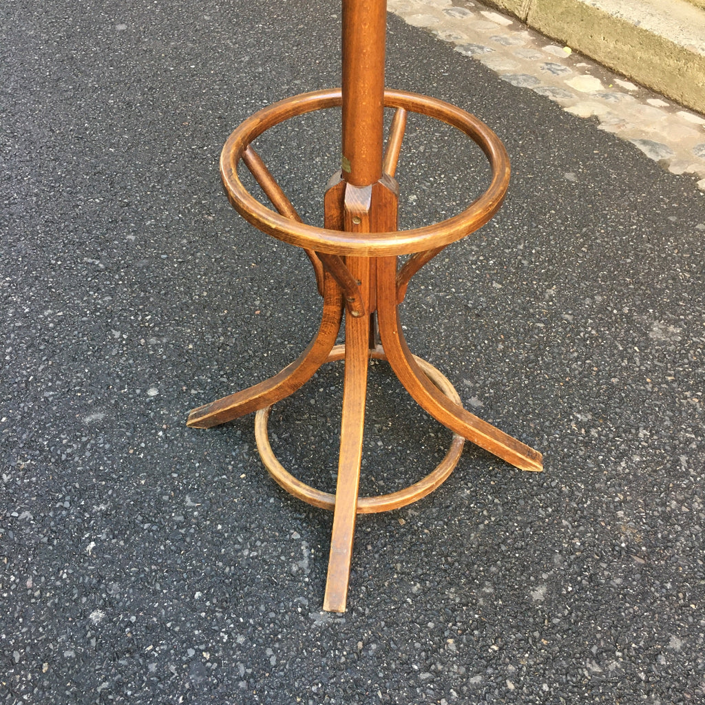Porte-manteau en bois courbé