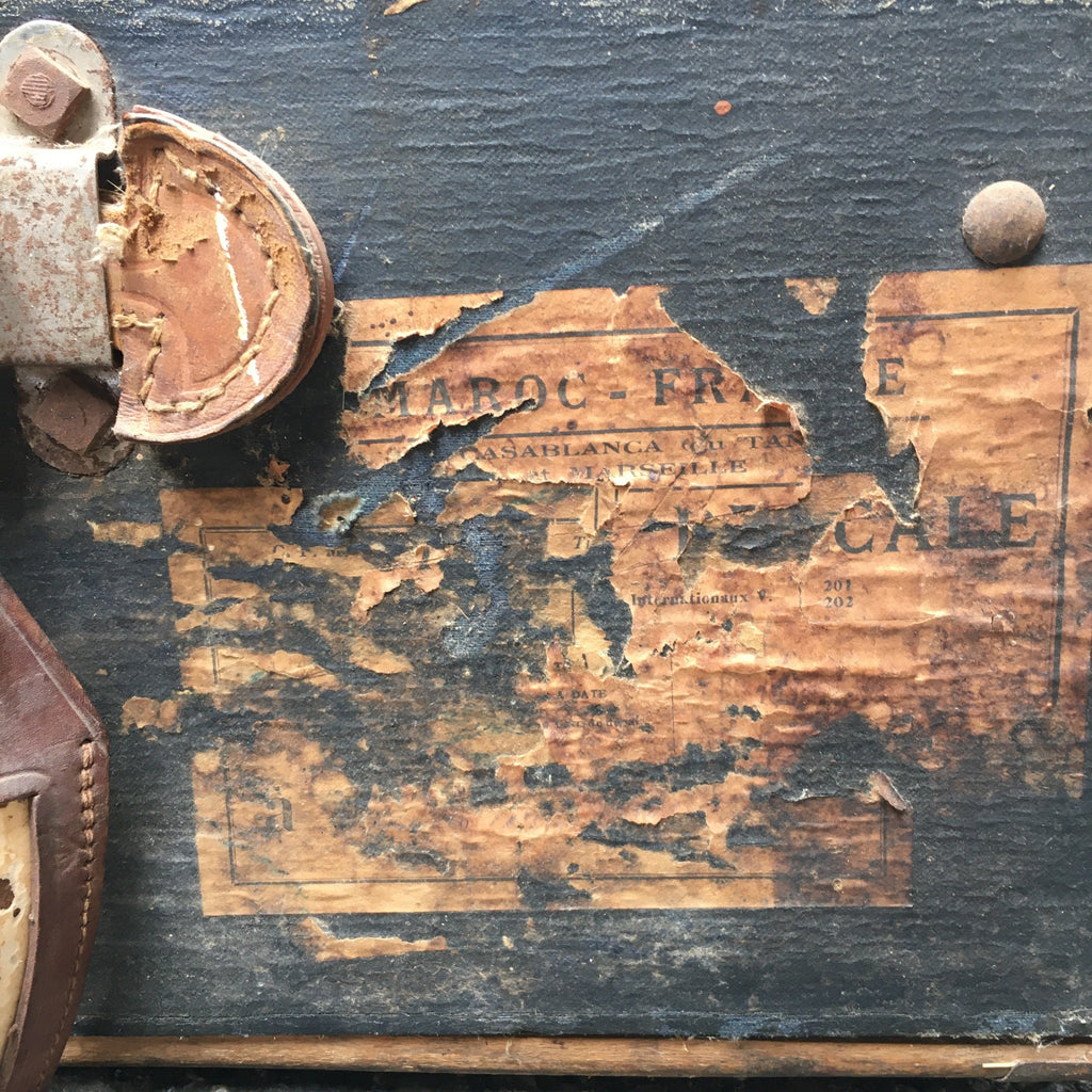 Grosse malle en bois noire