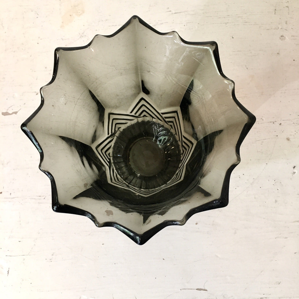 Vase évasé en verre fumé gris