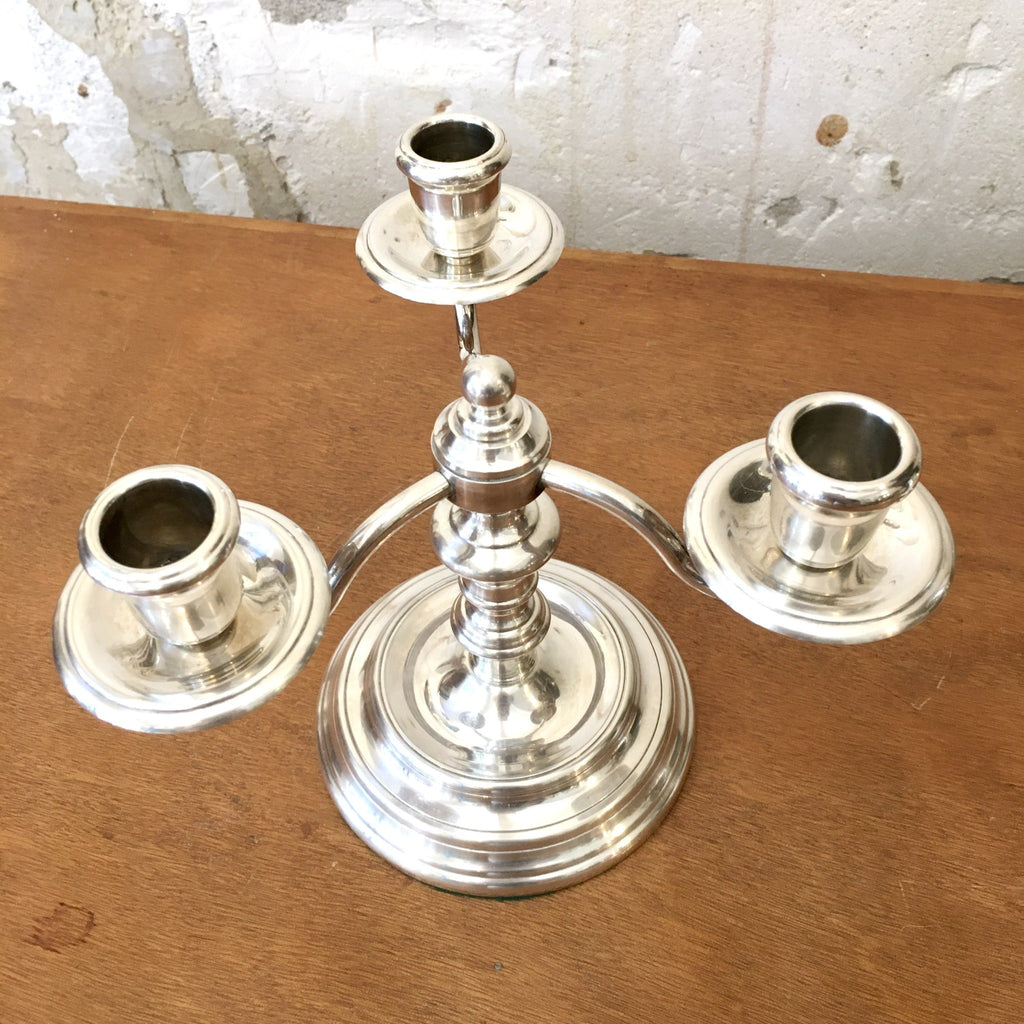 Paire de chandeliers en métal argenté Christofle