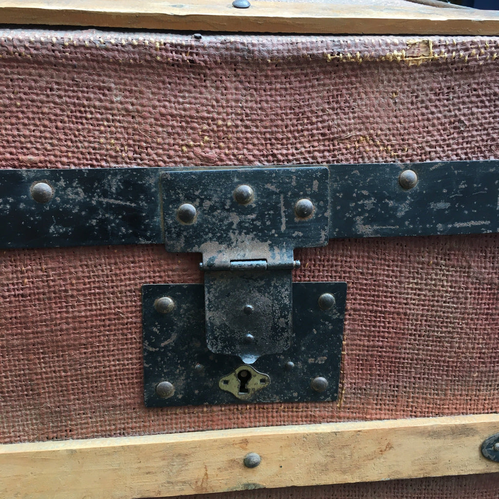 Malle bois, fer et jute