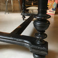 Table sur roues de style Henri II bicolore chêne massif