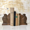 Paire de serre-livres en bois sculpté Art Déco