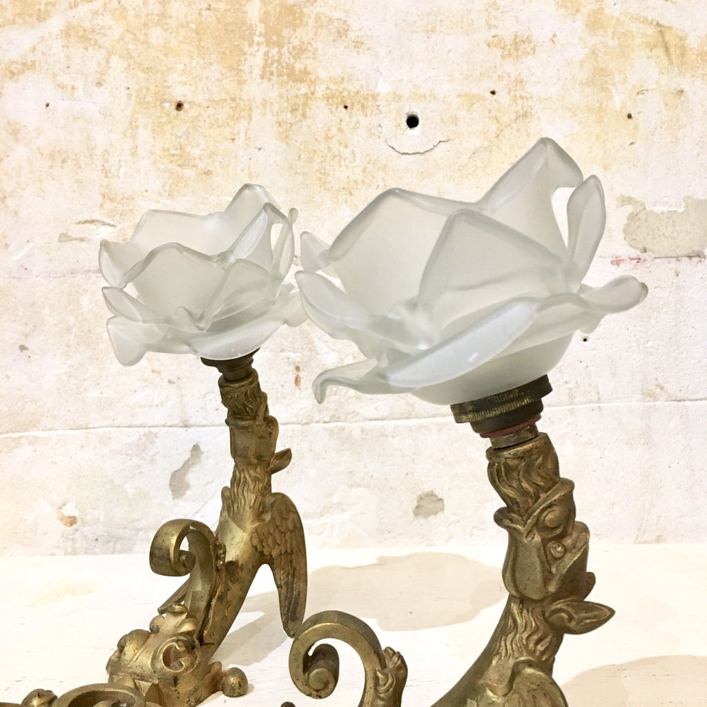 Applique en bronze dragon , abat-jour en rose pâte de verre