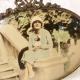 Cadre oval en laiton photographie sur émail