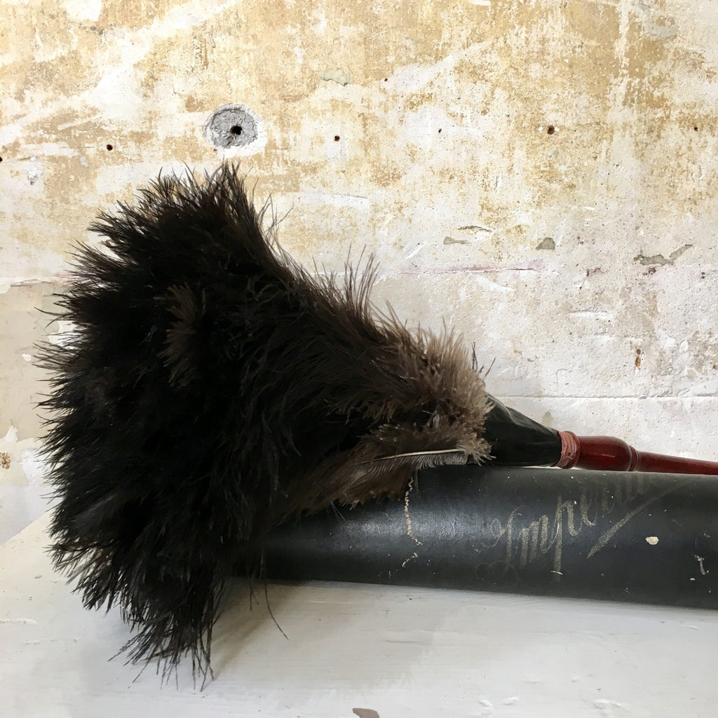 Ancien plumeau en véritables plumes d’autruche