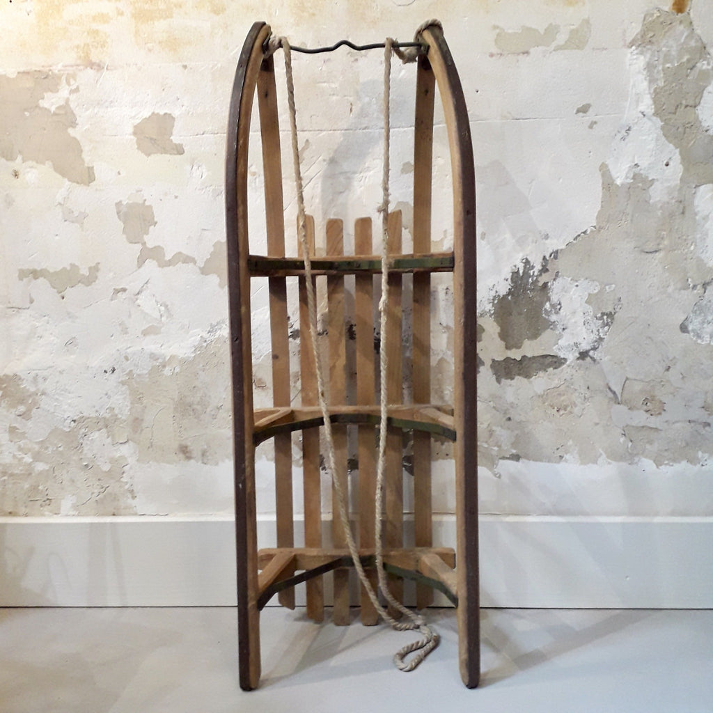 Ancienne luge en bois