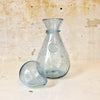 Carafe à vin de Biot en verre transparent bleuté