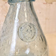 Carafe à vin de Biot en verre transparent bleuté