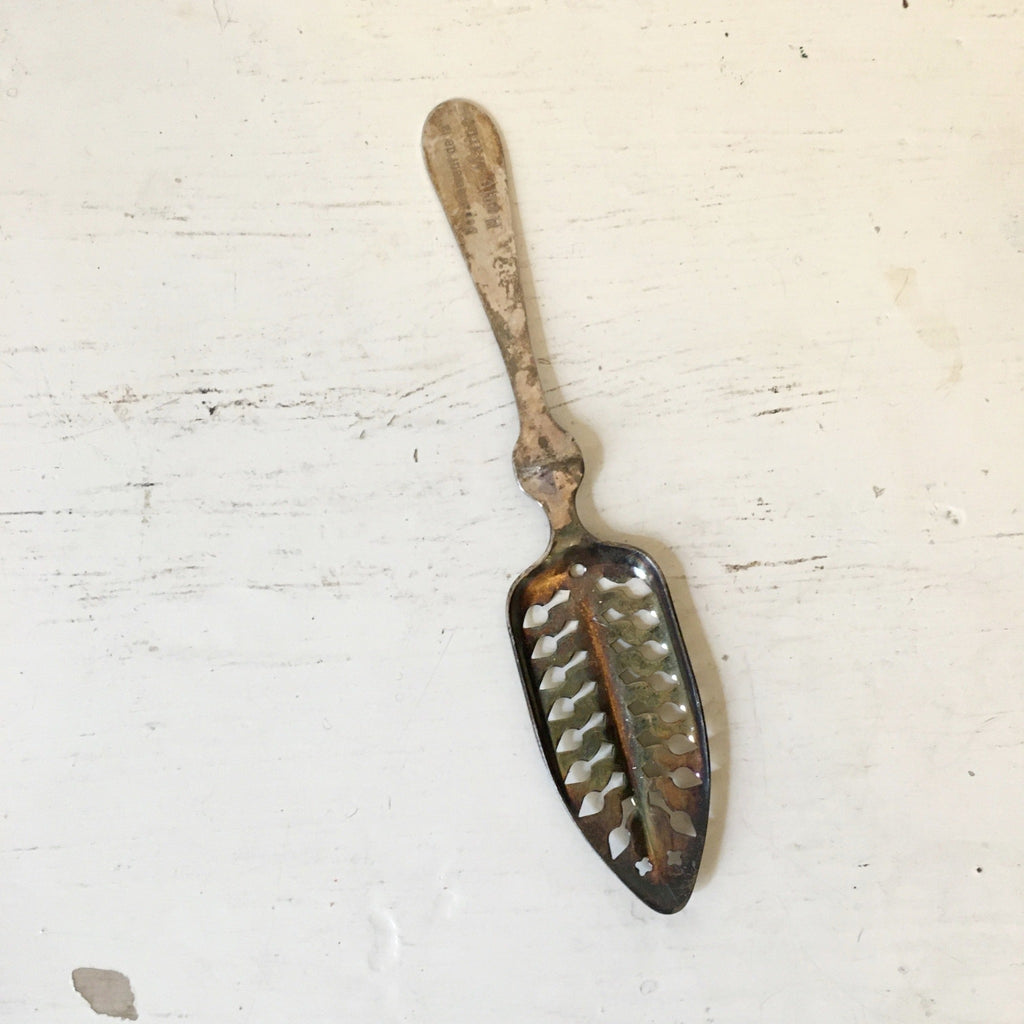 Ancienne cuillère à absinthe en métal