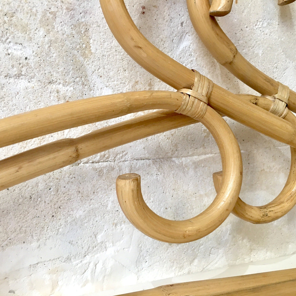 Cintre en rotin naturel années 1970