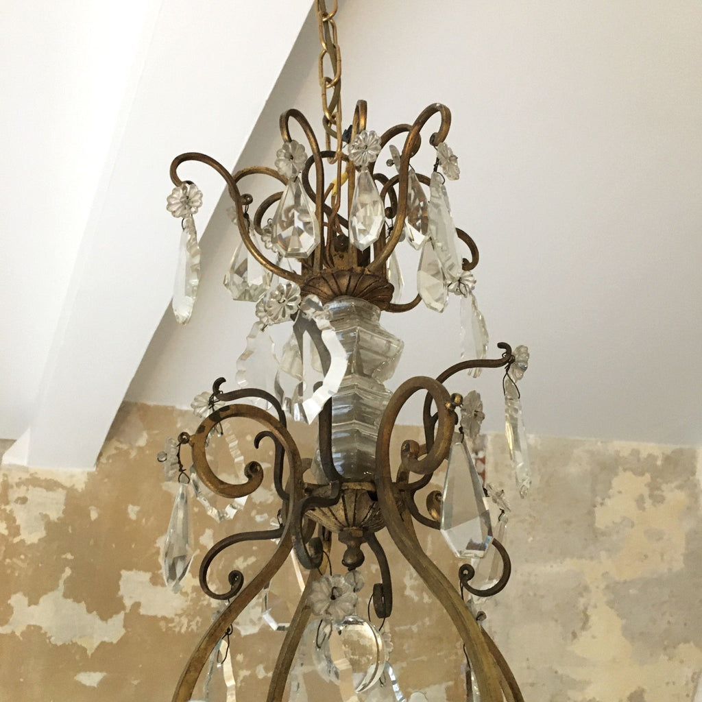 Lustre électrifié 8 feux à pampilles en cristal et laiton