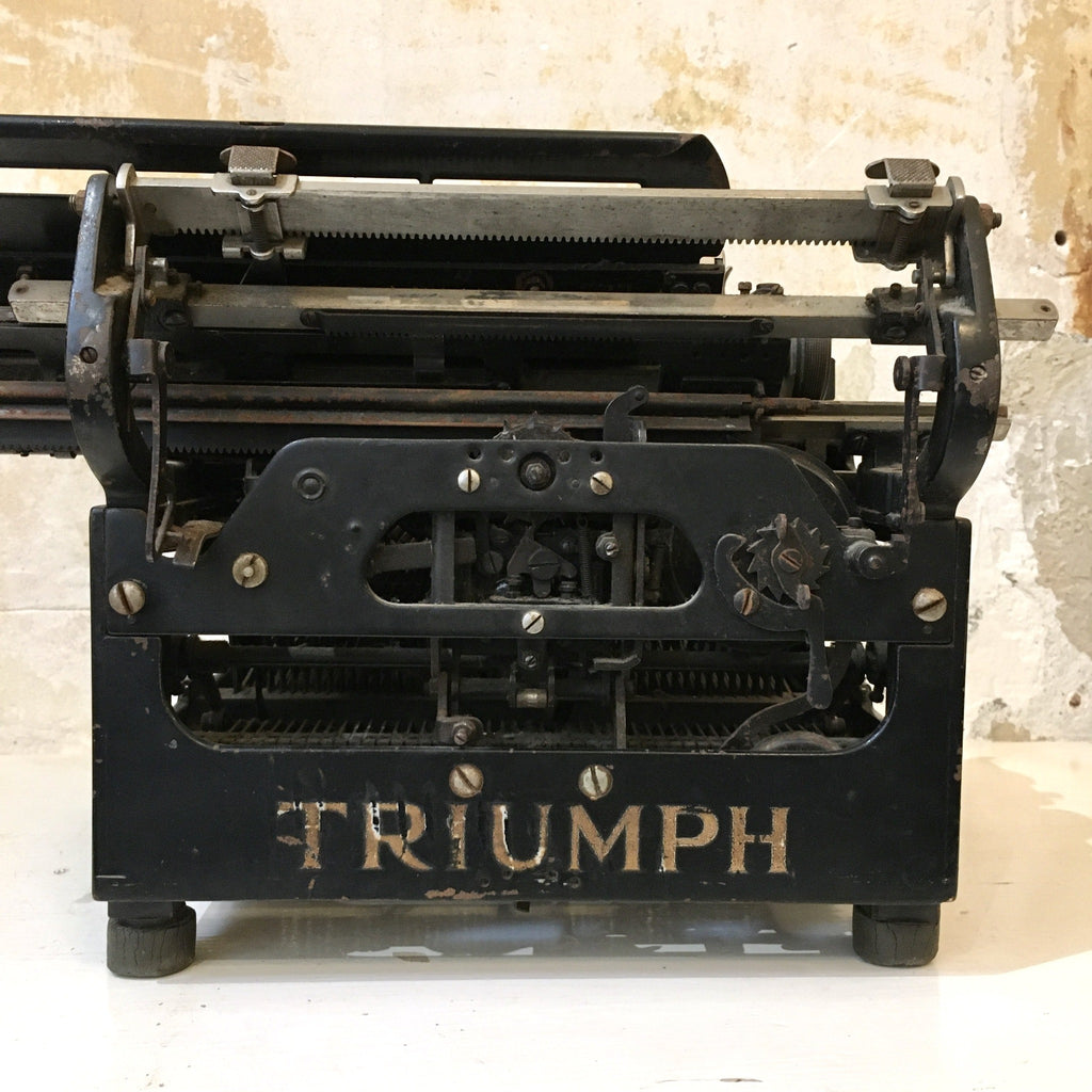 Machine à écrire Triumph 1920 début XXe